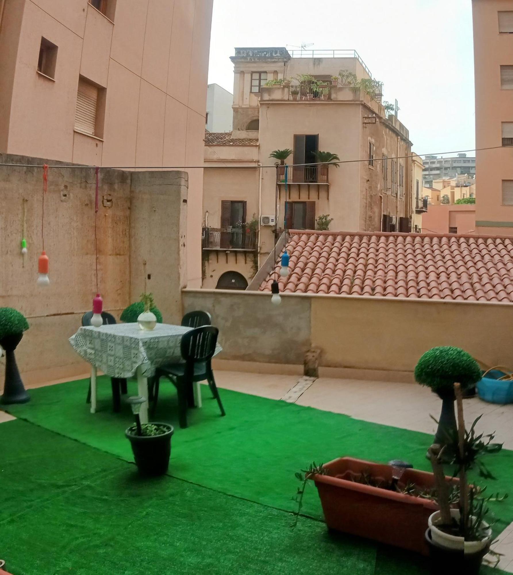 Casa Porto Centro Apartment Palermo Luaran gambar